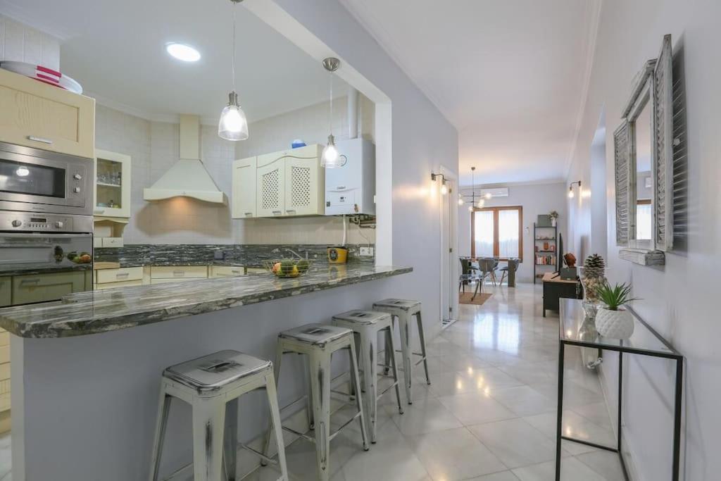 Riverwalk Suites - Puente Triana Севилья Экстерьер фото